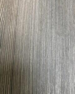 Finition bois brossé gris argent